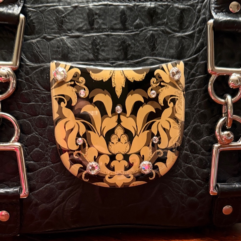 Debbie Brooks Chic Black and Gold Shoulder Bag - Picture 6 of 6